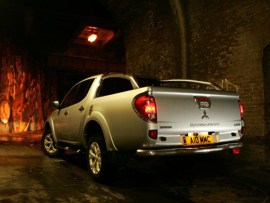  Mitsubishi L200 Barbarian 2010 года  (фото 15 из 17)